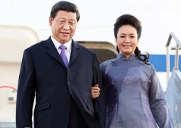 Ролик о любви лидера КНР и его жены бьет рекорды просмотров (ВИДЕО)