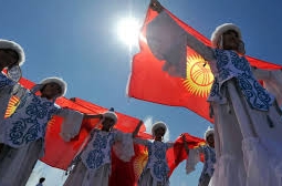 Кыргызская Республика вышла из категории бедных стран и причислена к развивающимся, - Алмазбек Атамбаев