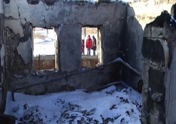 Актюбинская школьница спасла из пожара двух младших сестер