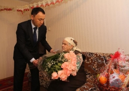 Нурсултан Назарбаев поздравил бывшую соседку с наступающим Новым годом