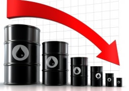 Цена на нефть продолжит снижение, - эксперты