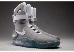 Nike выпустит самозашнуровывающиеся кроссовки