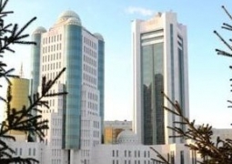 Парламент Казахстана принял поправки в Трудовой кодекс