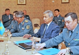 Имангали Тасмагамбетов взял первый рубеж в должности министра обороны.   