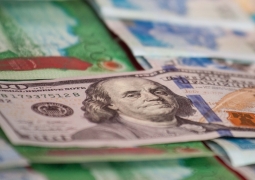 Курс доллара в обменных пунктах Алматы достиг 185,65 тенге