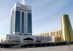 Вопрос курса тенге решится на заседании правительства Казахстана