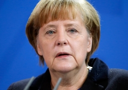 FT: Ангела Меркель попытается убедить США повременить с поставкой оружия на Украину