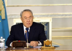 Нурсултан Назарбаев предложил сделать в супермаркетах секции казахстанских товаров