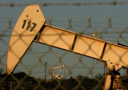 Стоимость барреля нефти Brent упала ниже 56 долларов
