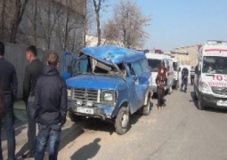 В Шымкенте перевернулась бетономешалка, пострадали 3 человека (ВИДЕО)