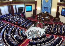 Парламент Казахстана принял поправки в законодательство по вопросам здравоохранения