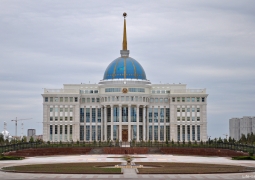 Президент Казахстана провел совещание с акимами городов Астана, Алматы и областей