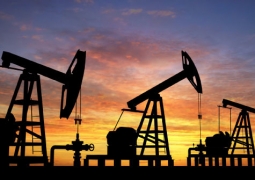 Цена на нефть марки Brent упала ниже $55 за баррель, на WTI - ниже $45