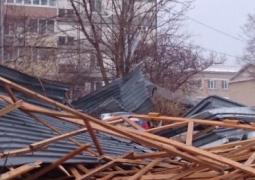 В Жамбылской области ураганный ветер нанес ущерб городу на 150 млн тенге