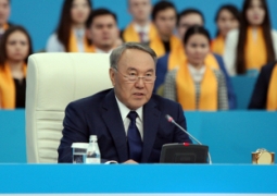 Нурсултан Назарбаев назвал причины, почему казахстанцы не живут как в Европе или в ОАЭ