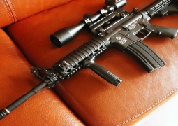 В Карагандинской области 10-летний ребенок выстрелил в сестру из винтовки