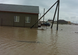 В Атырау началась эвакуация жителей из-за потопа