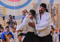 Стивен Сигал намерен открыть в Казахстане школы айкидо