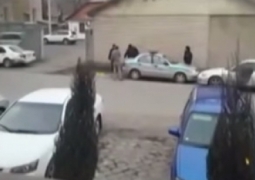 Видео драки полицейских в Алматы прокомментировали в ДВД города