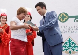 По программе "Нурлы Жол" холдинг "Байтерек" распределил новые квартиры в пяти городах Казахстана