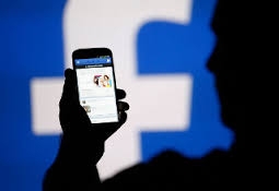 Связь между записями в Facebook и продолжительностью отношений выявили ученые