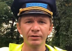Алматинский парковщик пообещал затаскать по судам депутата Бердонгарова (ВИДЕО)