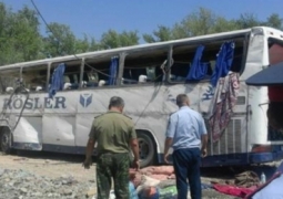 Пассажирский автобус опрокинулся в ВКО: семеро пострадавших госпитализированы, в их числе дети