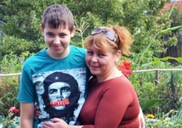 Жительница Усть-Каменогорска обвиняет врачей в смерти 14-летнего сына