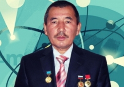 Павлодарский ученый Жанболат Ахметов награжден золотой медалью имени Альфреда Нобеля
