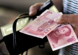 Девальвация китайской валюты провоцирует падение фондовых рынков 