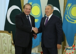 Президент Казахстана и Премьер-министр Пакистана подписали ряд документов