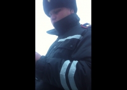 Полицейский воровал права, чтобы выписывать штрафы в Жамбылской области (ВИДЕО)