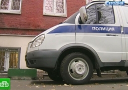 Полицейский забил битой 12-летнюю девочку, отказавшую ему в интиме в России