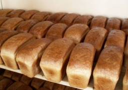 На 50 граммов меньше стал весить социальный хлеб в Алматы