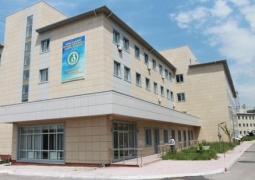 Родителей онкобольных детей заставляют мыть полы в медцентре Алматы