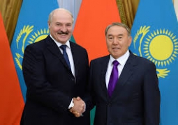 Нурсултан Назарбаев поздравил Александра Лукашенко с переизбранием на должность Президента Республики Беларусь