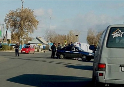 Автозак с обвиняемыми в вымогательстве у акима Бозумбаева перевернулся по дороге в суд