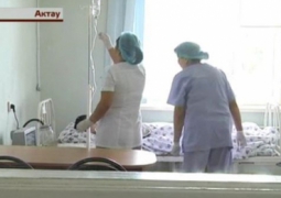 Смертельное отравление в Актау, скончалась школьница, за жизни еще двоих борются врачи