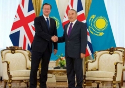 Казахстан достиг потрясающих успехов в области привлечения инвестиций, - Дэвид Кэмерон