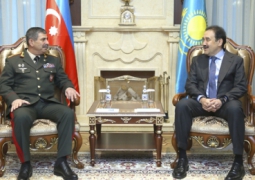 Карим Масимов провел встречу с министром обороны Азербайджана