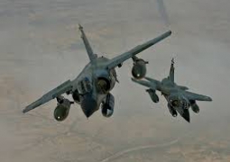 Французские ВВС нанесли массированный удар по столице "Исламского государства"