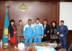 Чемпиону мира Александру Зайчикову подарили квартиру в Кызылорде