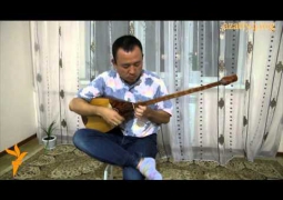 Любовь к домбре привела японца в Казахстан (ВИДЕО)