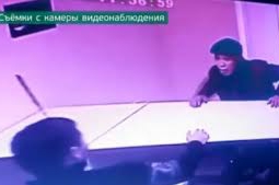 Шокирующее видео. Парень вонзил нож в голову риэлтору в Петропавловске