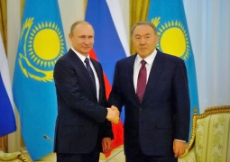 Нурсултан Назарбаев и Владимир Путин проведут двухстороннюю встречу в понедельник