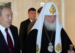 Нурсултан Назарбаев удостоен награды Русской православной церкви