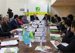 Партия «Ауыл» и главы фининститутов КазАгро обсудили вопросы агробизнеса 
