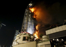 40 этажей отеля-небоскреба горели в новогоднюю ночь в Дубае (ВИДЕО)
