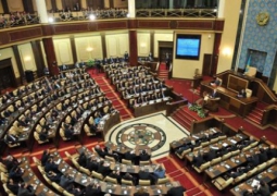 Казахстанцев призывают поддержать предложение о досрочных парламентских выборах