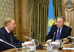 Н.Назарбаев и глава Конституционного совета обсудили проведение внеочередных парламентских выборов